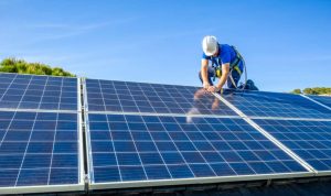 Installation et mise en production des panneaux solaires photovoltaïques à Le Rove
